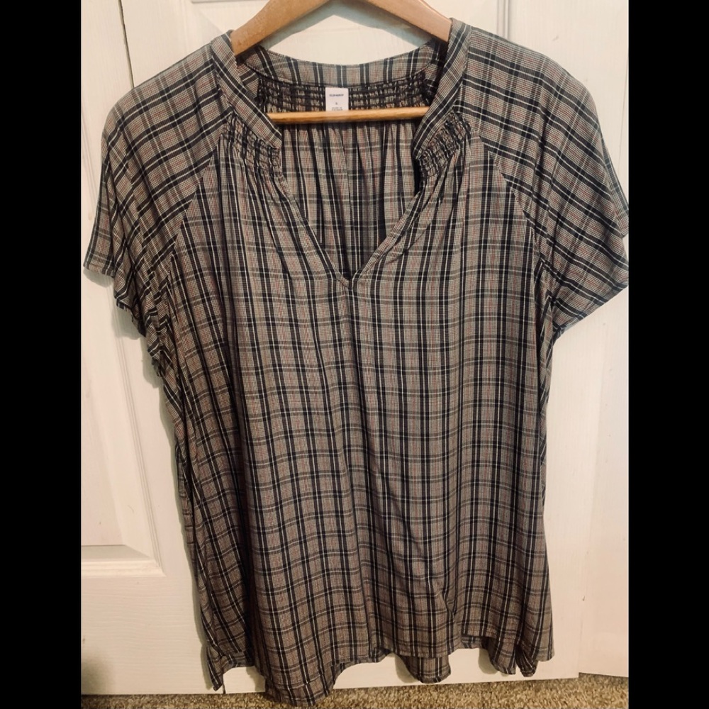 Old Navy vneck blouse NWOT